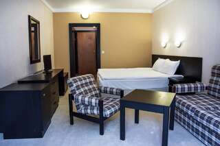 Отель Everest Hotel Етрополе Люкс с 1 спальней-1